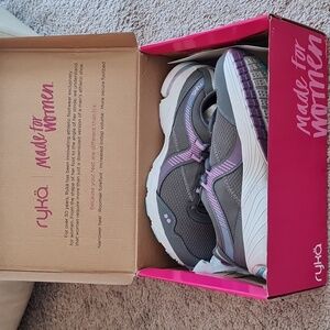 Ryka ladies sneakers size 10